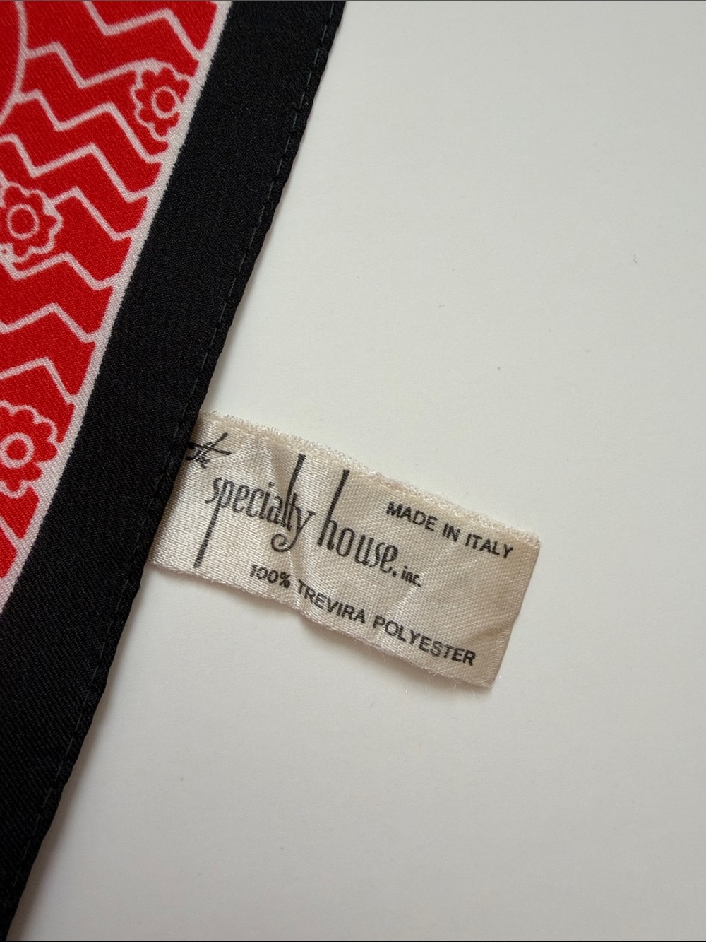 The Specialty House Vintage 1960s Made in Italy Long Rectangle Scarf - Picture 3 of 8